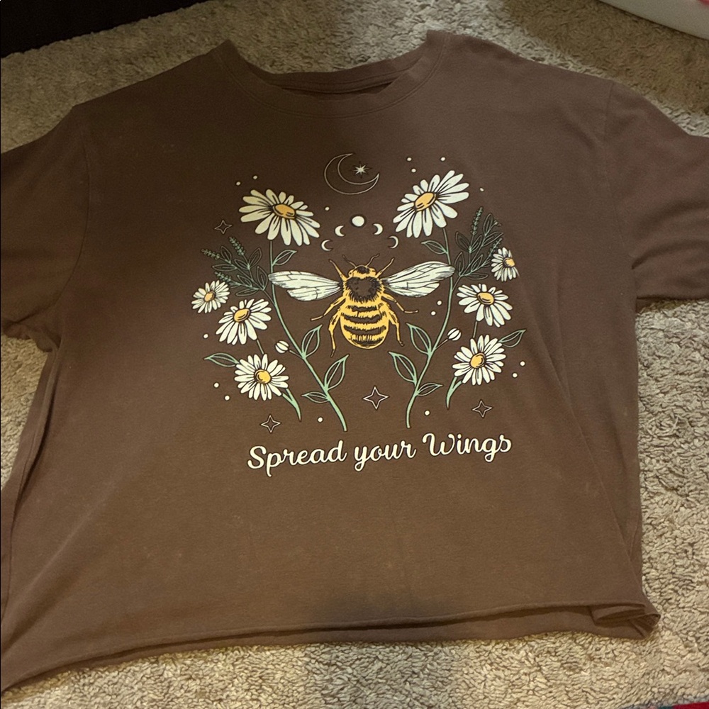 Cropped Brown Tee with Bee and Floral Design